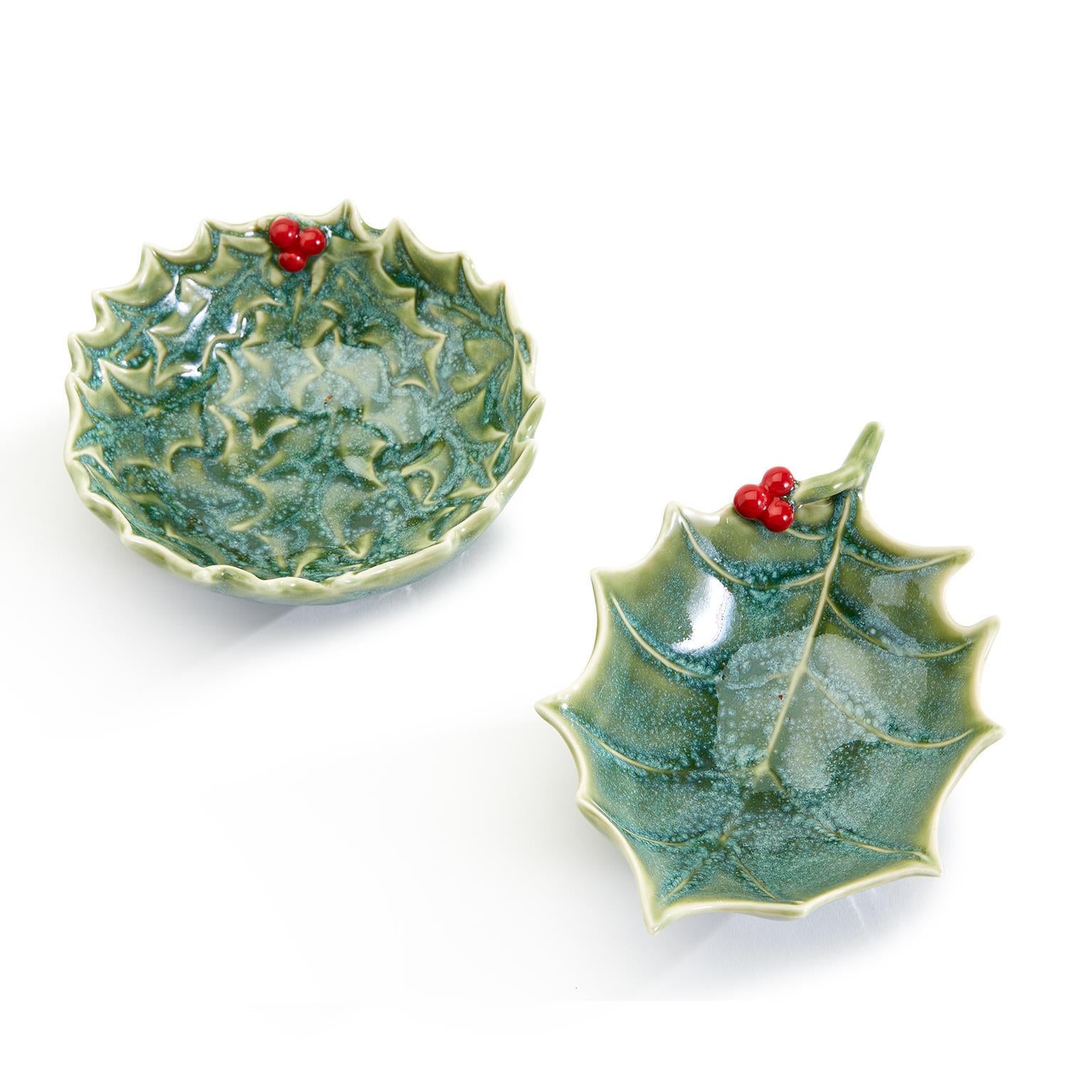 Two's Company TC 81676-20 Holly Leaves & Berries Tidbit Dish with