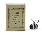 Two's Company TC E0009-UNx Bee in Gift Box